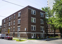 130 MacLaren in Ottawa, ON - Building Photo - Building Photo