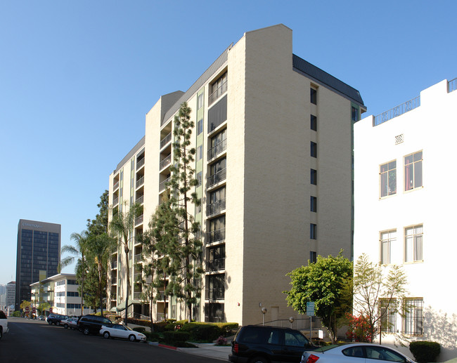 Beech Tower in San Diego, CA - Building Photo - Building Photo