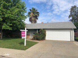 10355 Holmes Way in Rancho Cordova, CA - Building Photo