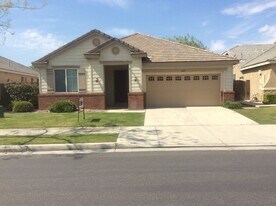 11405 Braemar Ln in Bakersfield, CA - Building Photo