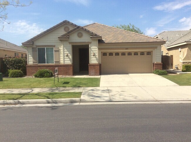 11405 Braemar Ln in Bakersfield, CA - Building Photo - Building Photo
