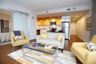 288 106th Ave NE in Bellevue, WA - Building Photo