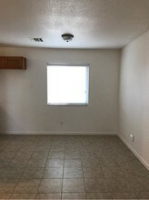 16784 Sultana St-Unit -12 in Hesperia, CA - Building Photo - Building Photo