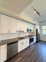 342 NE 26th Ter, Unit S3 in Miami, FL - Building Photo