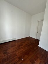 285 Old Bergen Rd, Unit 1 in Jersey City, NJ - Building Photo - Building Photo