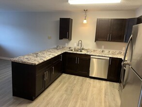 431 Central AVE W, Unit 304 in Mora, MN - Building Photo - Building Photo