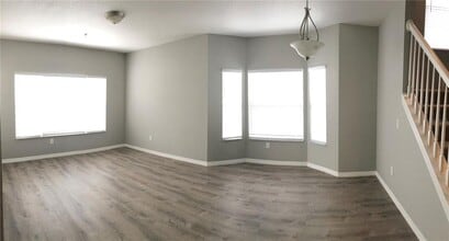 2586 Grand Central Pkwy in Orlando, FL - Building Photo - Building Photo
