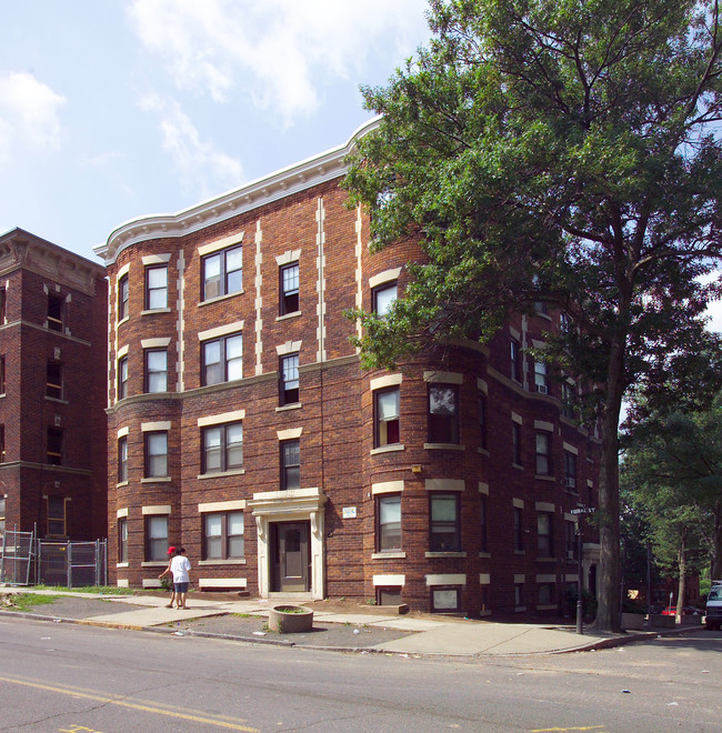 100 Federal St in Springfield, MA - Building Photo - Building Photo