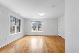 22 Ash St in Jersey City, NJ - Building Photo - Building Photo