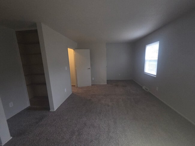 347 Mathews Rd in Boardman, OH - Building Photo - Building Photo