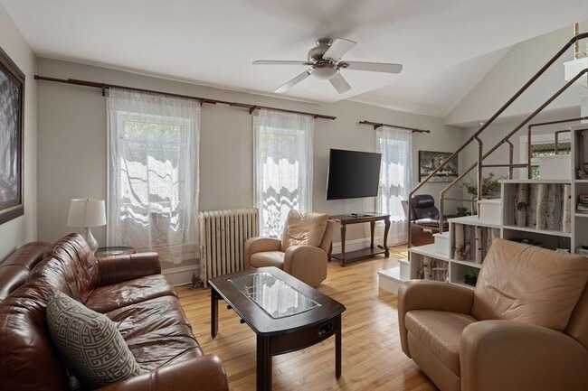 property at 2713 Garfield Ave