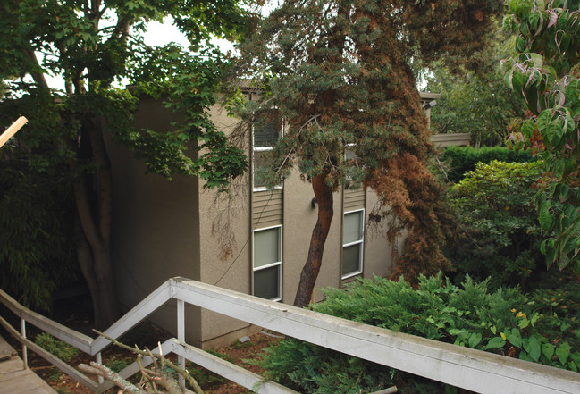 608 W Emerson St in Seattle, WA - Foto de edificio - Building Photo