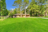 21409 Forest Magic Ln in Humble, TX - Foto de edificio - Building Photo