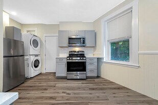 46 Brackett St, Unit 2 in Boston, MA - Building Photo