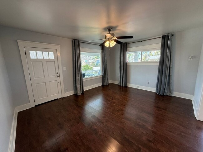 1822 3rd St in Bakersfield, CA - Foto de edificio - Building Photo