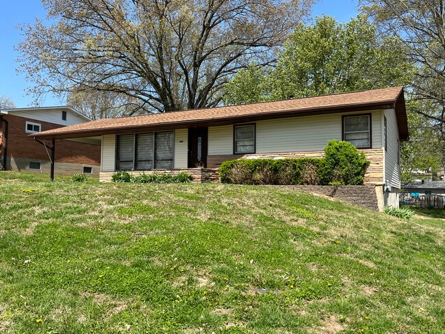 property at 2556 Marvin St