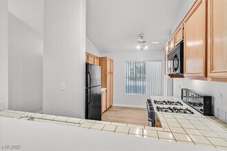 2970 Seasons Ave in Henderson, NV - Building Photo - Building Photo