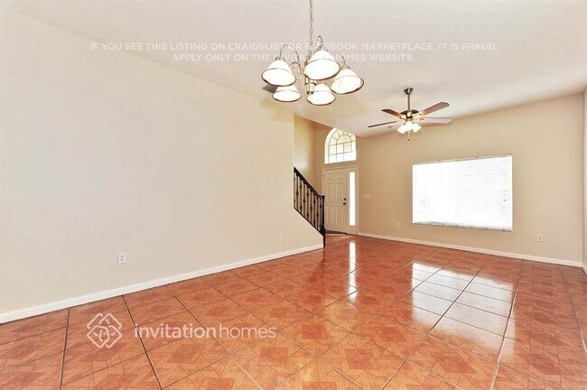 11216 Lake Lanier Dr in Riverview, FL - Foto de edificio - Building Photo