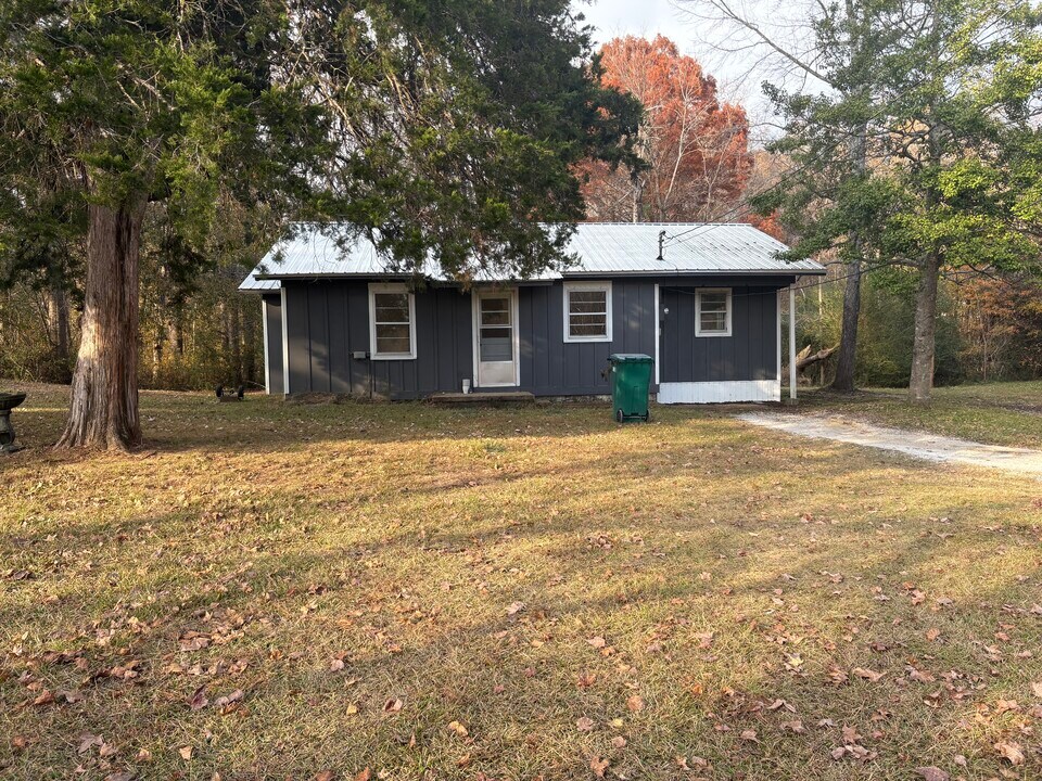 492 Mobile St in Saltillo, MS - Building Photo