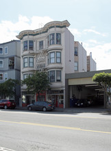 1360-1364 Valencia St in San Francisco, CA - Foto de edificio - Building Photo