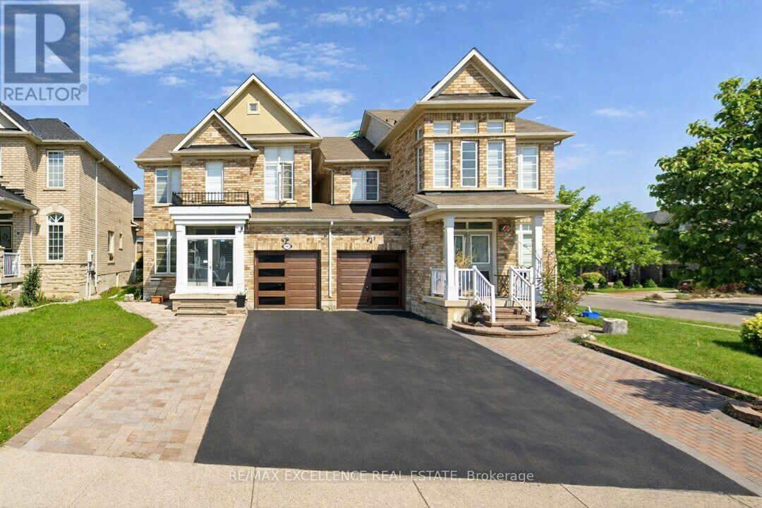 44 Overture Ln in Brampton, ON - Building Photo