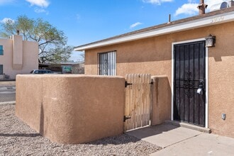 5909 Berquist Pl NW in Albuquerque, NM - Building Photo - Building Photo