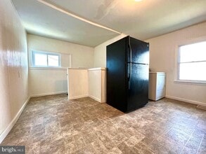 27 Rancocas Ave in Clementon, NJ - Foto de edificio - Building Photo