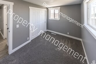 202 W 2050 N in Sunset, UT - Foto de edificio - Building Photo