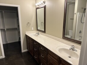 406 Kiersen Ln in Jonesboro, AR - Building Photo - Building Photo