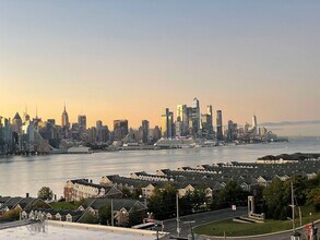 7000 Boulevard, Unit 15D in Guttenberg, NJ - Foto de edificio - Building Photo