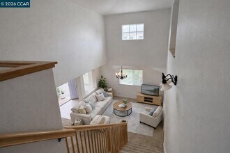 350 Caroni St in Walnut Creek, CA - Building Photo - Building Photo