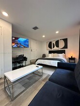 501 NE 70th St in Miami, FL - Building Photo - Building Photo