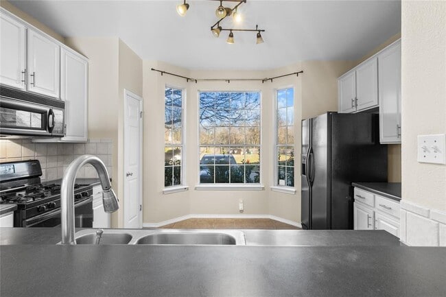 12401 Los Indios Trail in Austin, TX - Building Photo - Building Photo