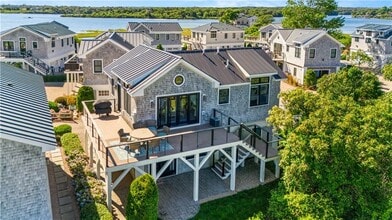 14 E Pointe Ct in South Kingstown, RI - Building Photo - Building Photo