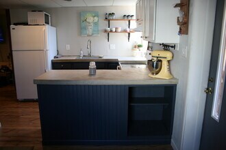 22 N Railroad St, Unit Peony Corner Apt. 101 in Palmyra, PA - Foto de edificio - Building Photo