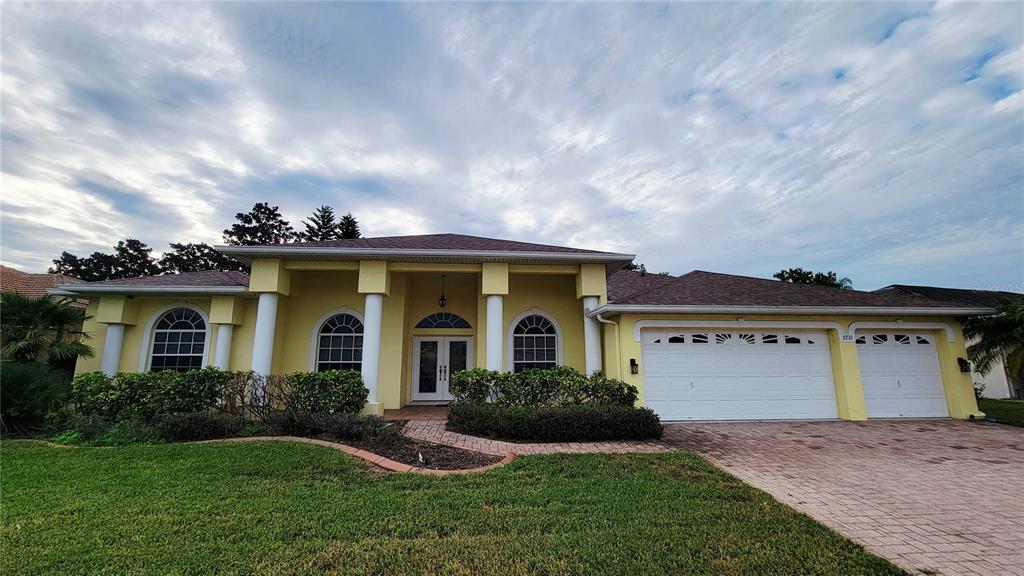 3731 Gaviota Dr in Sun City Center, FL - Building Photo