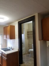 152 W Seneca St-Unit -4 in Oswego, NY - Building Photo - Building Photo