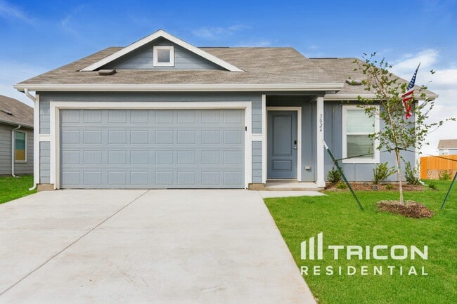 property at 3024 Yellow Pne Ave