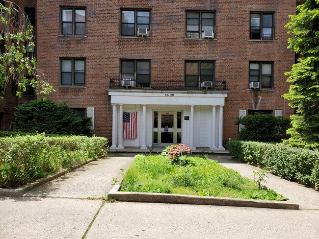 66-20 Wetherole St, Unit 5K