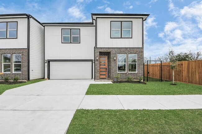 8817 Edgar St in Houston, TX - Building Photo - Building Photo