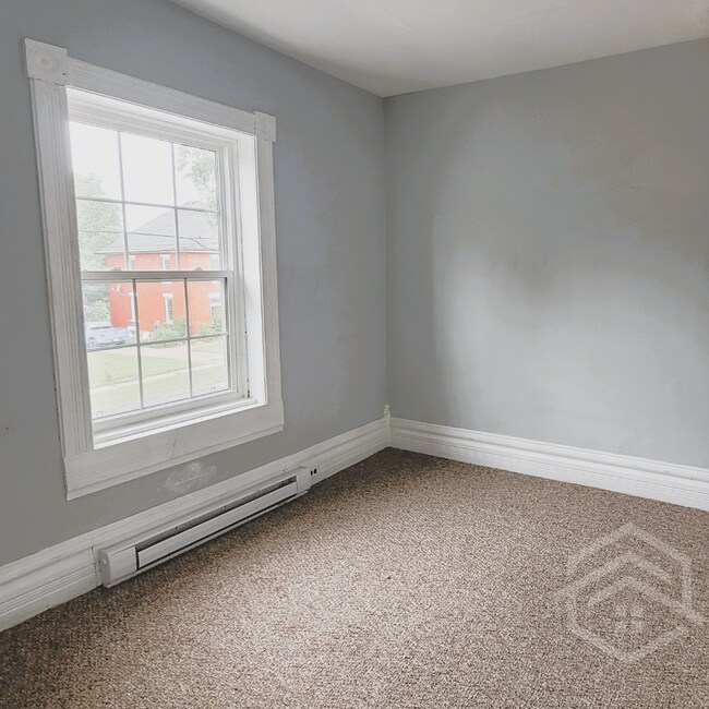 26 Stover St N in Norwich, ON - Building Photo - Building Photo