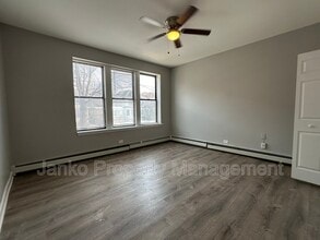 52 N Parkside Ave in Chicago, IL - Building Photo - Building Photo