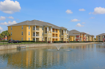 Legacy at Hibiscus Park in Melbourne, FL - Foto de edificio - Building Photo