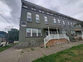 512 S 5th St in Terre Haute, IN - Building Photo