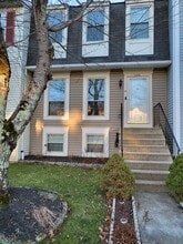 14248 Savannah Dr in Woodbridge, VA - Building Photo - Building Photo