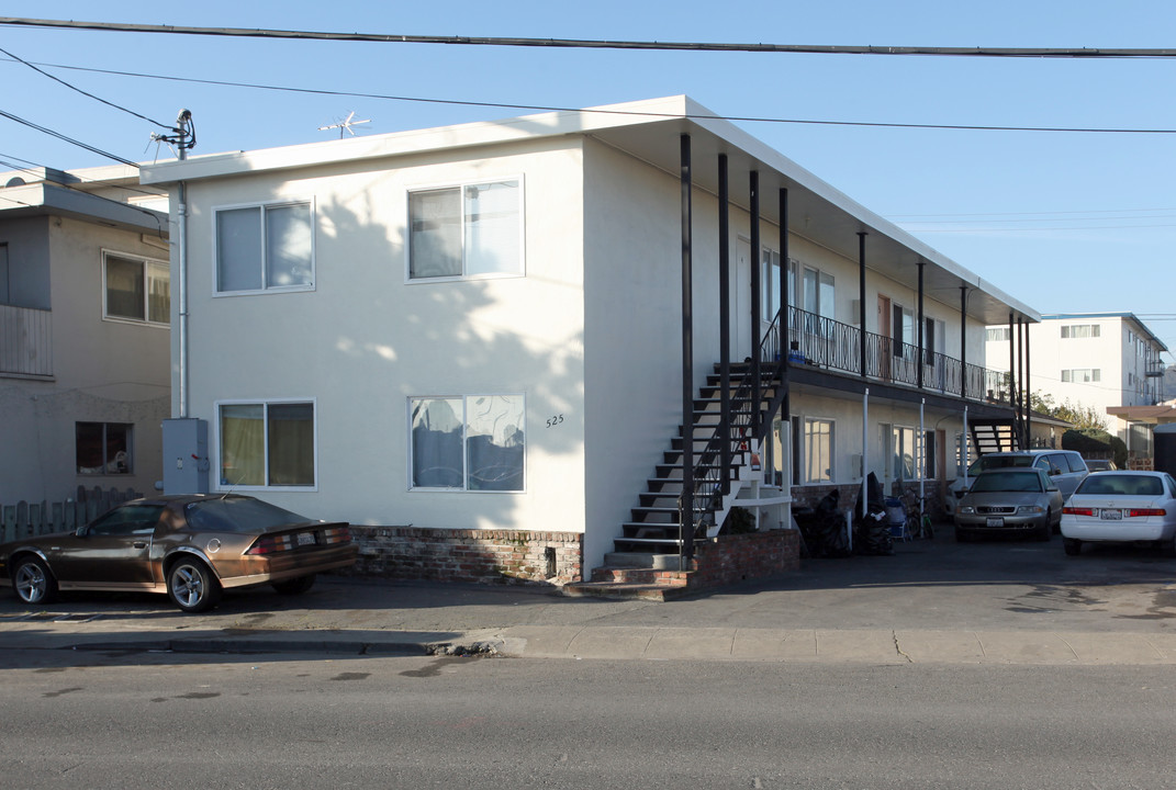 525 Huntington Ave in San Bruno, CA - Foto de edificio