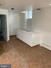 1108 Locust St-Unit -1ST FLOOR in Philadelphia, PA - Building Photo - Building Photo