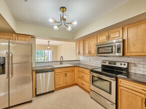 6040 Glendale Dr in Boca Raton, FL - Building Photo - Building Photo