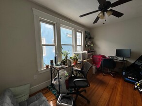 33 Magnus Ave, Unit 3 in Somerville, MA - Building Photo - Building Photo