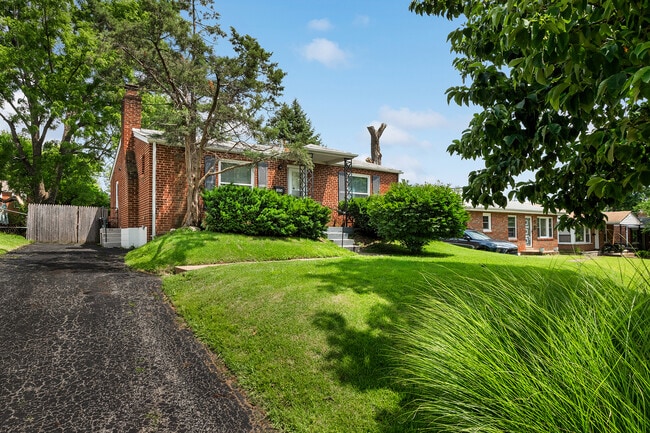 property at 1076 Wilshire Ave